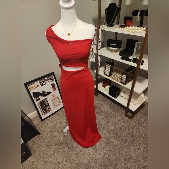 Susana Monaco one arm cut out high slit long dress / Red / Large / NWT - Picture 6 of 16